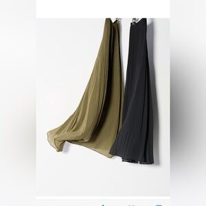 NWT UNIQLO black chiffon pleated skirt L
